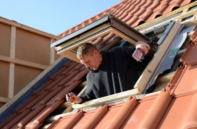 Pose de fenêtres de toit Velux à Chouilly